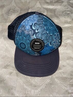 Reef Kids Blue Floral Mesh Trucker Hat